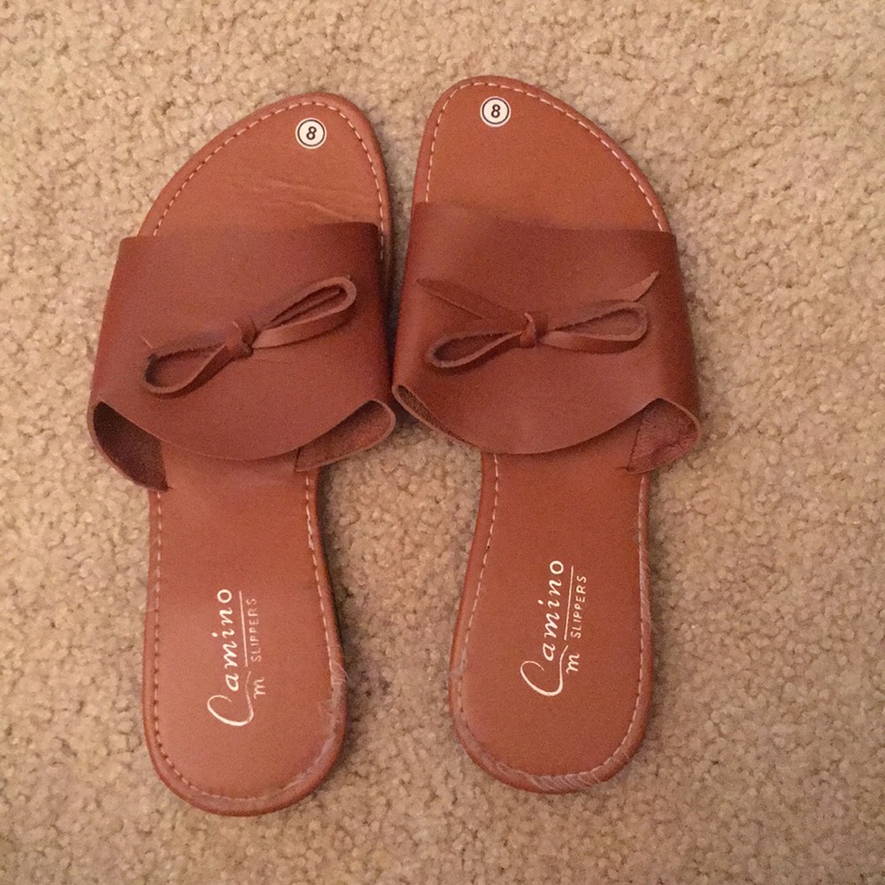 Super cute bow tie brown slip shoes